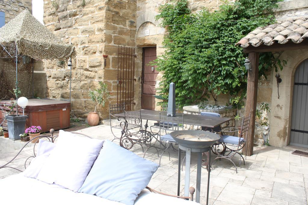 Chateau De Vedene Luaran gambar