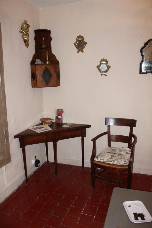 Chateau De Vedene Luaran gambar