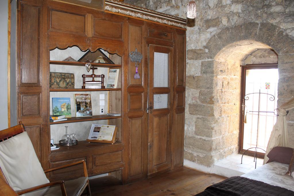 Chateau De Vedene Luaran gambar
